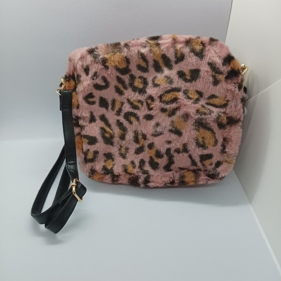 Hello kitty fur shoulder bag - Picture 4 of 11